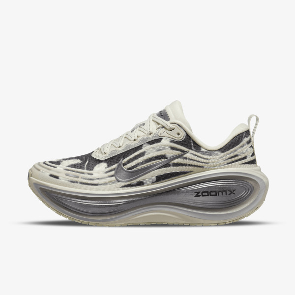 Nike W NIKE VOMERO PLUS SE 