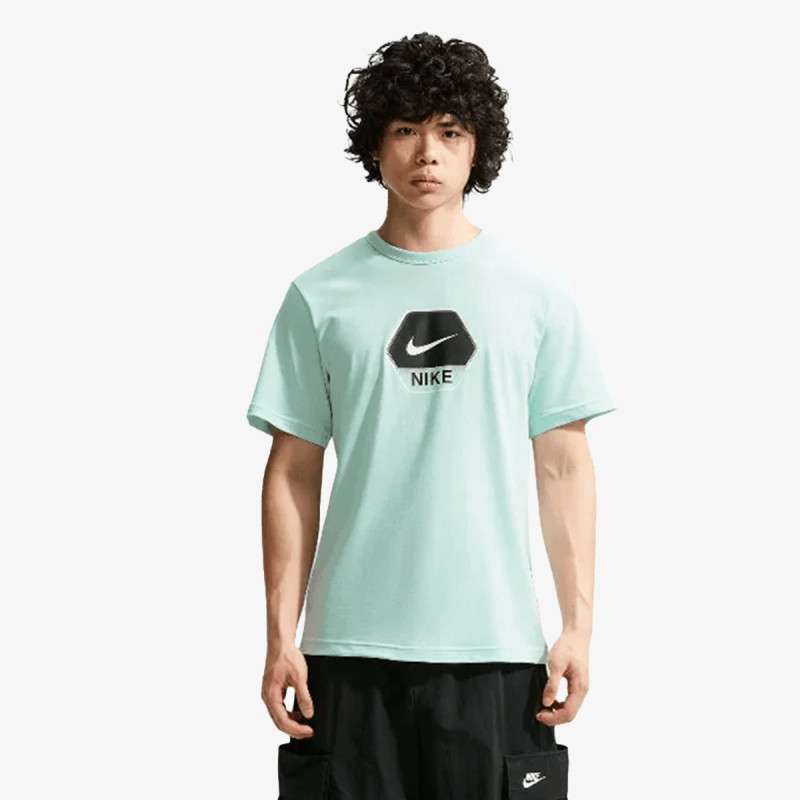 Nike Sportswear 