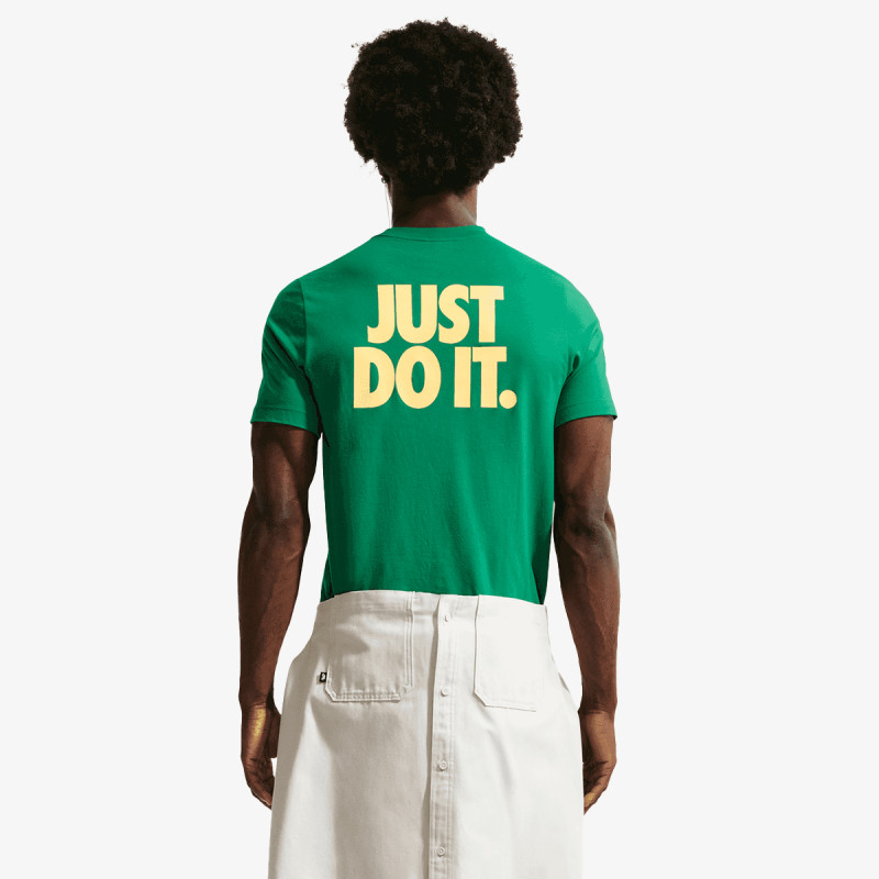 Nike Sportswear 