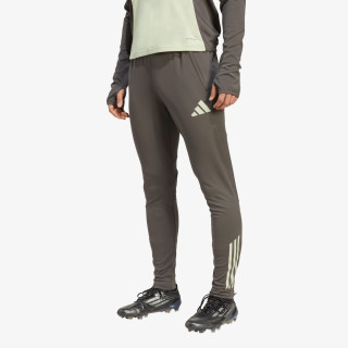 adidas REAL TR PNT 