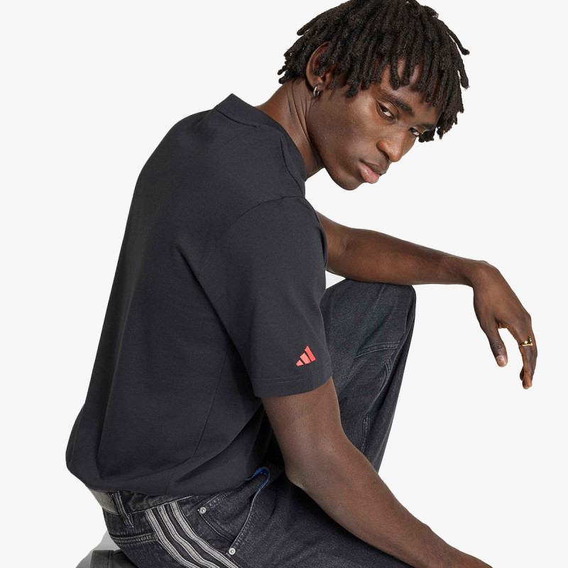 adidas Manchester United Seasonal 