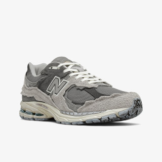 New Balance 2002R 