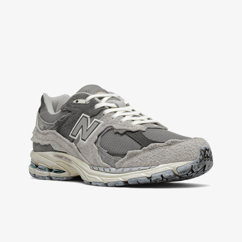 New Balance 2002R 