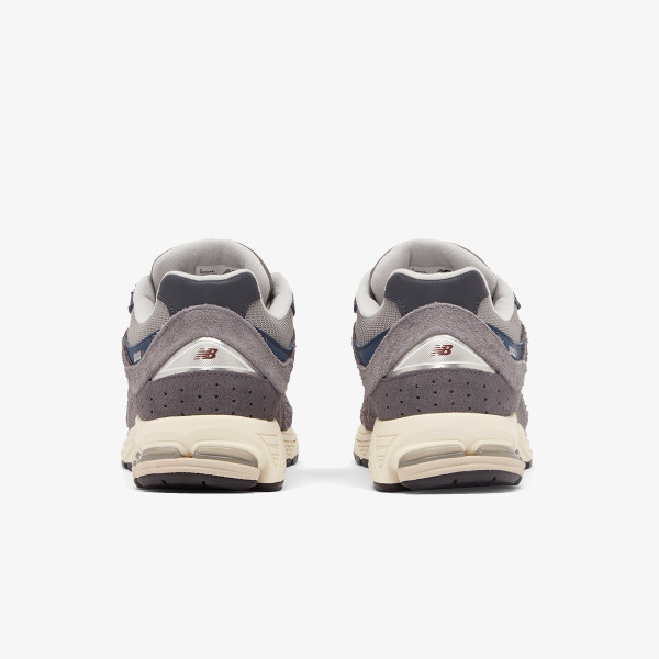 New Balance 2002R 