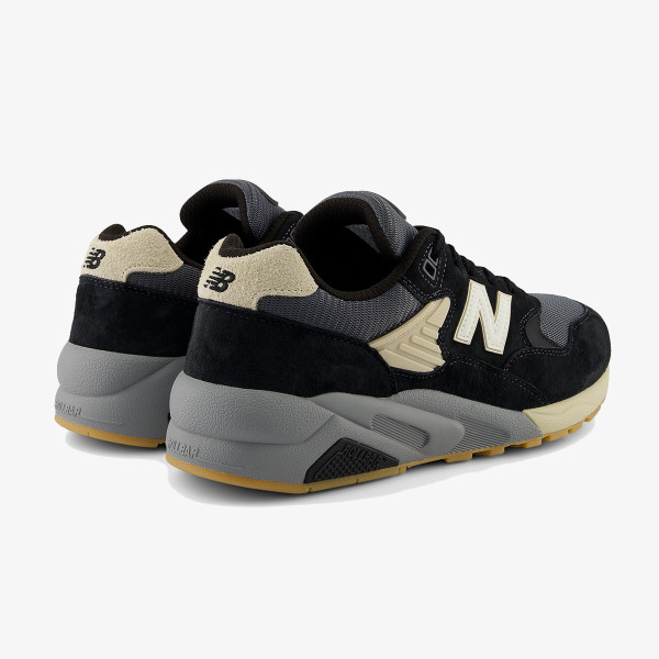 New Balance MT580 