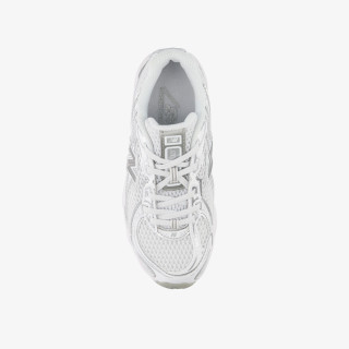 New Balance K 740 