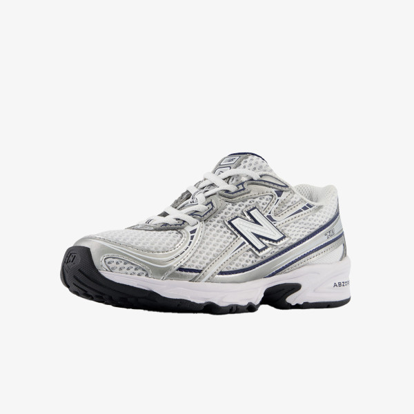 New Balance K 740 