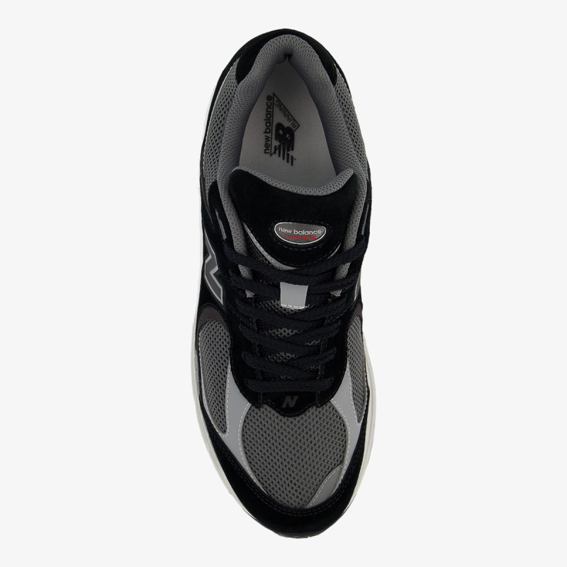 New Balance 2002R 
