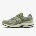 New Balance 2002R 
