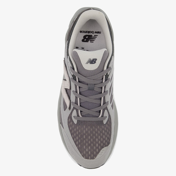 New Balance 800 